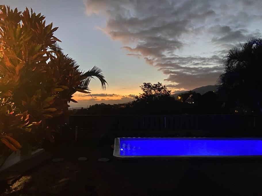 Cocooning Tropic Studio Avec Jacuzzi Privatif Saint-Louis Exterior foto